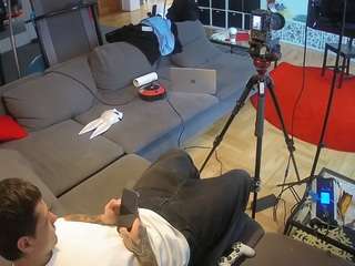 voyeurcam-julmodels-living-3 webcam