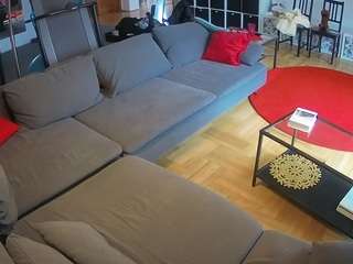 voyeurcam-julmodels-living-3