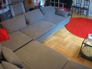 voyeurcam-julmodels-living-3