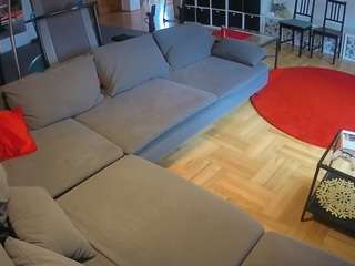 voyeurcam-julmodels-living-3