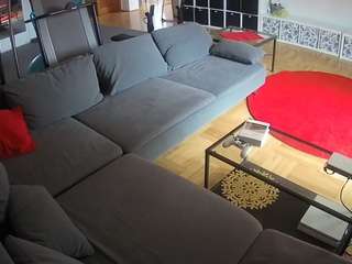 voyeurcam-julmodels-living-3