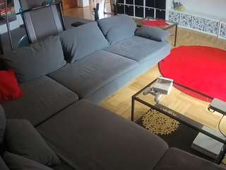 voyeurcam-julmodels-living-3 webcam