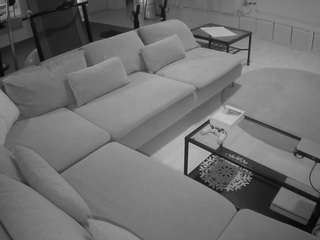 voyeurcam-julmodels-living-3