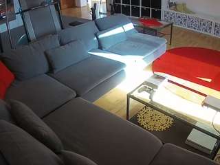 voyeurcam-julmodels-living-3