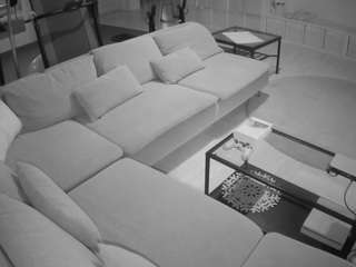 voyeurcam-julmodels-living-3