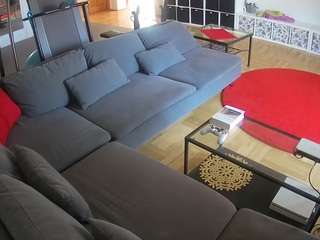 voyeurcam-julmodels-living-3
