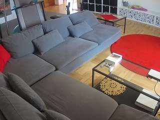 voyeurcam-julmodels-living-3