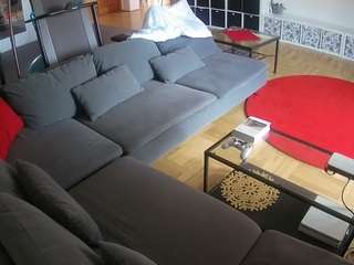voyeurcam-julmodels-living-3