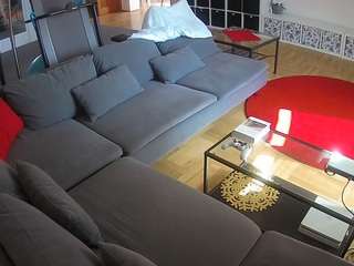 voyeurcam-julmodels-living-3