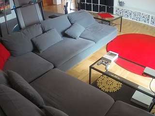 voyeurcam-julmodels-living-3 webcam