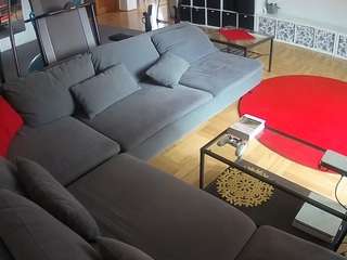 voyeurcam-julmodels-living-3 webcam