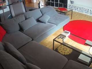 voyeurcam-julmodels-living-3 webcam