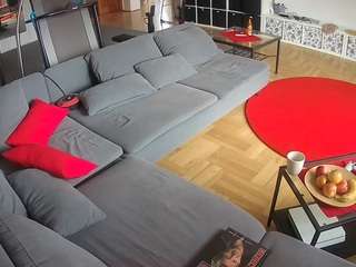 voyeurcam-julmodels-living-3 webcam