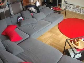 voyeurcam-julmodels-living-3 webcam