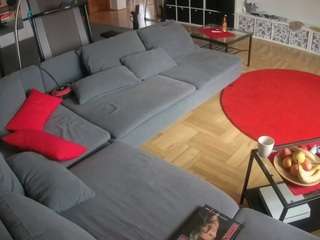 voyeurcam-julmodels-living-3