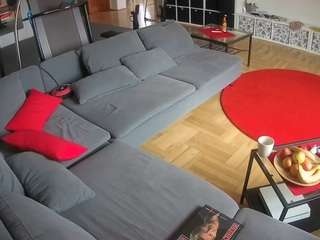 voyeurcam-julmodels-living-3