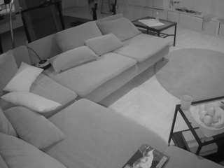 voyeurcam-julmodels-living-3 webcam