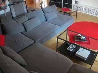 voyeurcam-julmodels-living-3