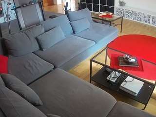 voyeurcam-julmodels-living-3