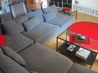 voyeurcam-julmodels-living-3