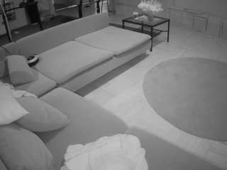 voyeurcam-julmodels-living-3