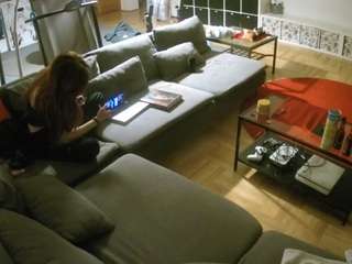 voyeurcam-julmodels-living-3 webcam