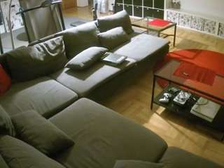 voyeurcam-julmodels-living-3 webcam