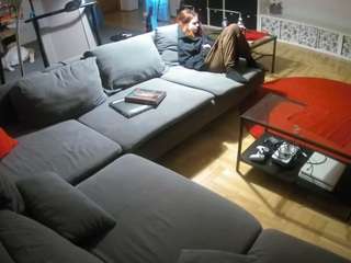 voyeurcam-julmodels-living-3 webcam