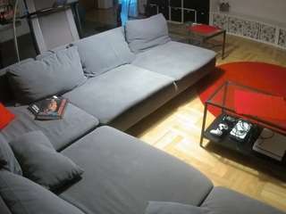 voyeurcam-julmodels-living-3 webcam