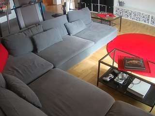 voyeurcam-julmodels-living-3