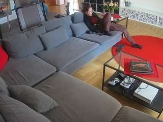 voyeurcam-julmodels-living-3