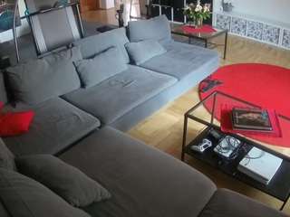 voyeurcam-julmodels-living-3