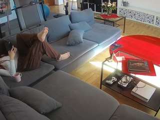 voyeurcam-julmodels-living-3