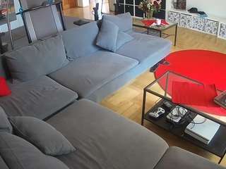 voyeurcam-julmodels-living-3