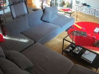 voyeurcam-julmodels-living-3