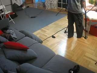 voyeurcam-julmodels-living-3 webcam