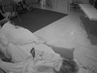 voyeurcam-julmodels-living-3 webcam