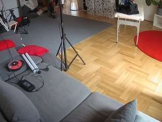 voyeurcam-julmodels-living-3 webcam