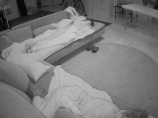 voyeurcam-julmodels-living-3