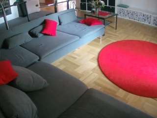 voyeurcam-julmodels-living-3