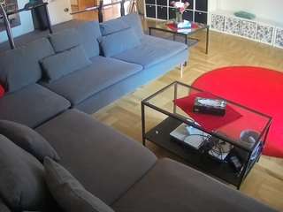voyeurcam-julmodels-living-3