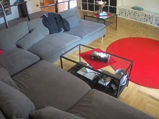 voyeurcam-julmodels-living-3