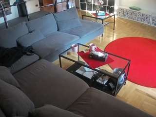 voyeurcam-julmodels-living-3 webcam