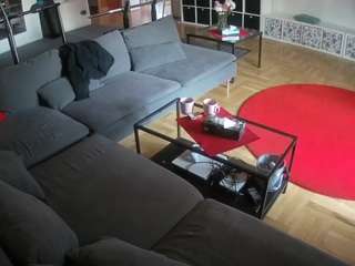 voyeurcam-julmodels-living-3 webcam