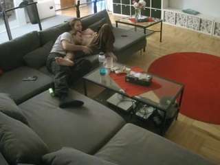 voyeurcam-julmodels-living-3