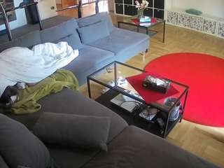 voyeurcam-julmodels-living-3