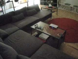 voyeurcam-julmodels-living-3