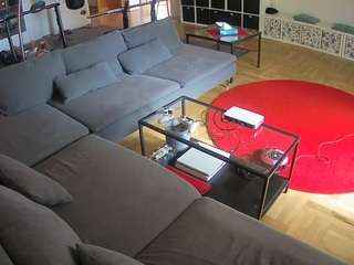 voyeurcam-julmodels-living-3