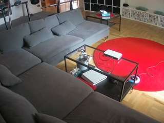 voyeurcam-julmodels-living-3 webcam