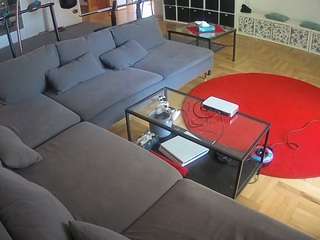 voyeurcam-julmodels-living-3 webcam
